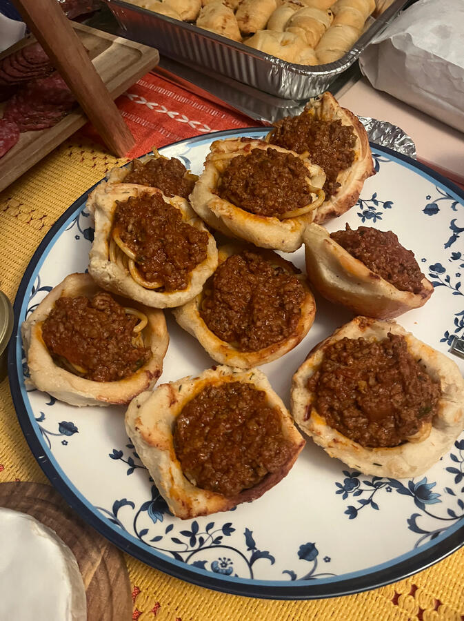 Spaghetti in Bread Bowls